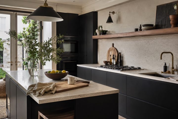 La cuisine noir mat : pour qui, et comment la réussir