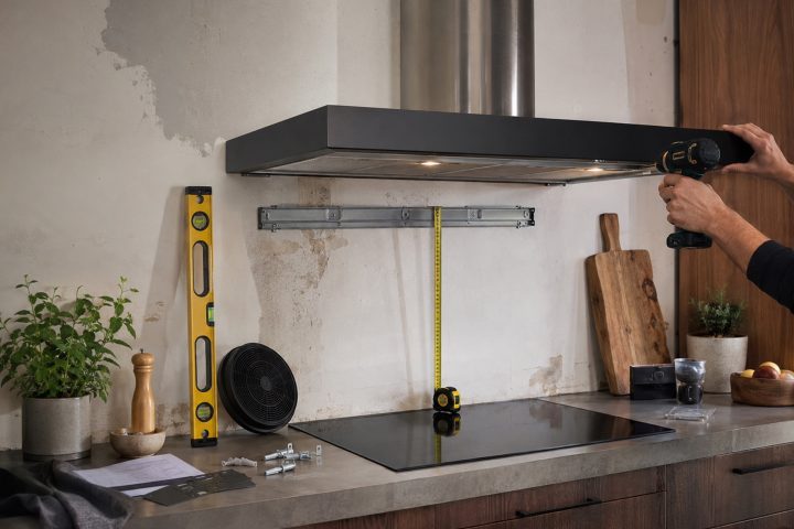 Poser une hotte de cuisine : du choix à l&rsquo;installation