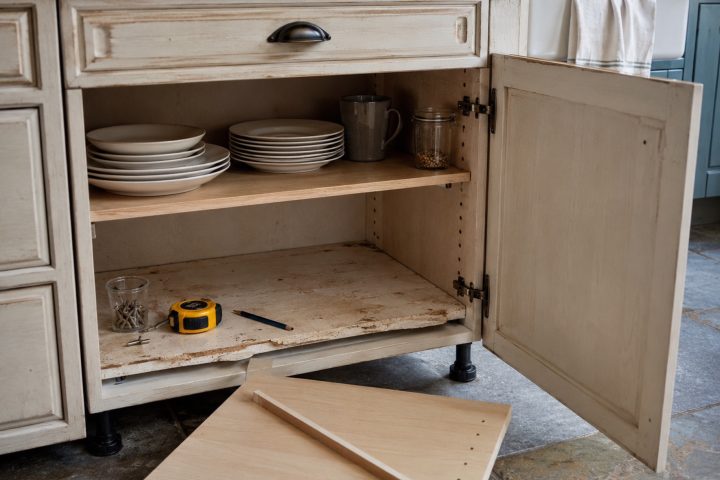 Peut-on remplacer seulement les tablettes intérieures d&rsquo;une cuisine fatiguée ?