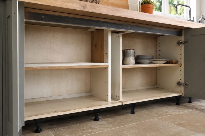 Que vaut un renfort métallique sur un vieux caisson de grande largeur ?